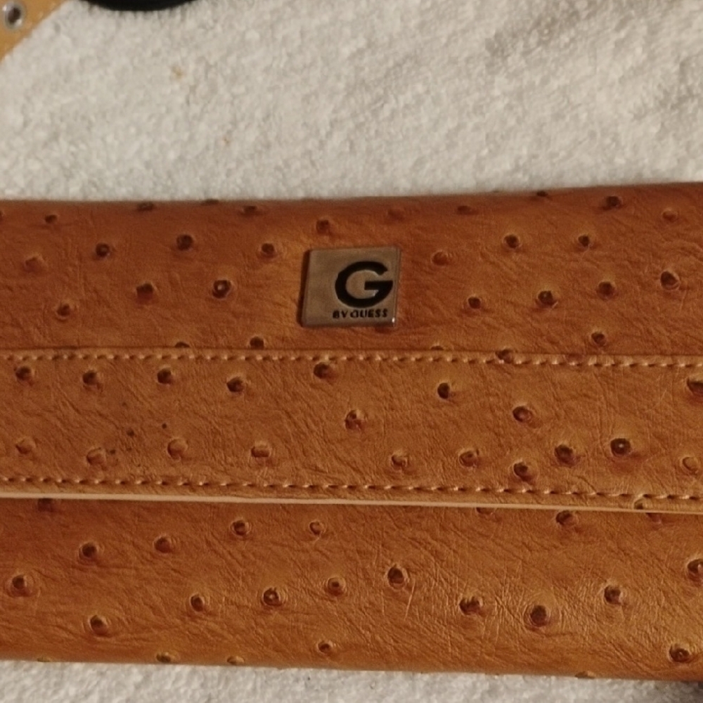 Guess Bundle - Picture 4 of 15